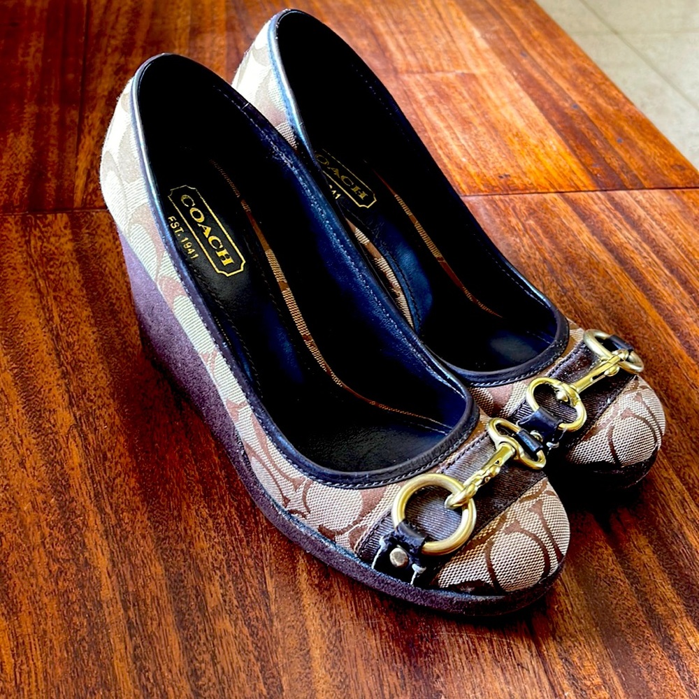 Coach Brown Issy Khaki Round Toe Heel Wedges